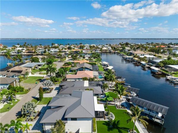Cape Coral, 1912 33rd Ter, Cape Coral, Florida 33904, image 2