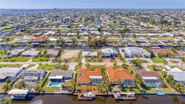Cape Coral, 5331 Mayfair Ct, Cape Coral, Florida 33904, image 1