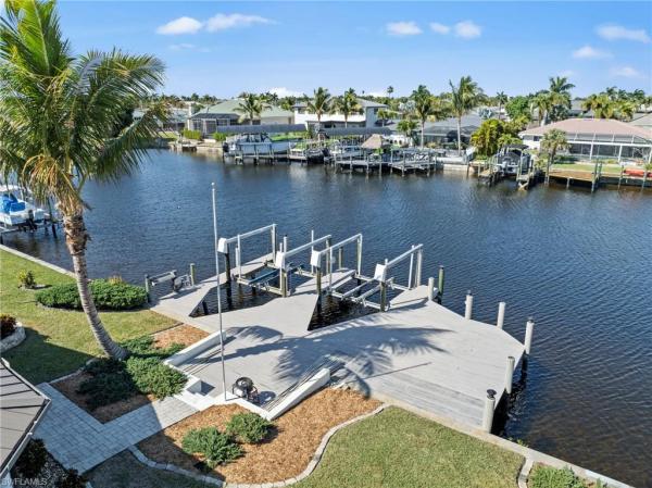 Cape Coral Residential, 1939 Palaco Grande Pkwy, Cape Coral, Florida 33904, image 2