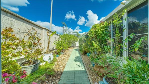 Foxmoor Lakes, 5671 Longleaf Dr, North Fort Myers, Florida 33917, image 2