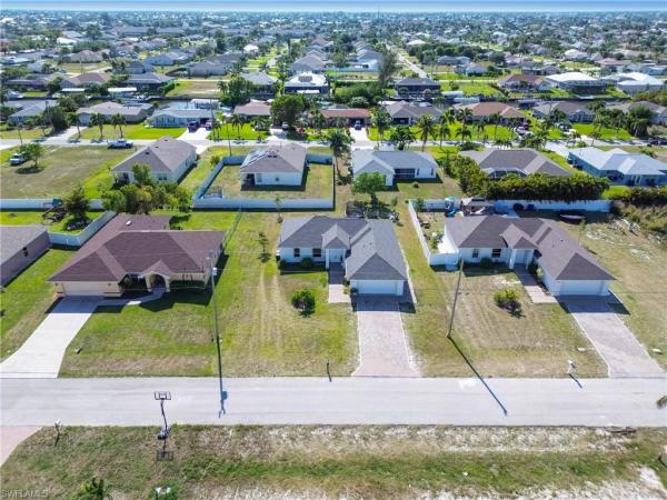 Cape Coral Residential, 4610 9th Pl, Cape Coral, Florida 33914, image 2