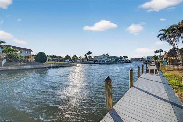 Victoria Manor, 708 Victoria Dr #212, Cape Coral, Florida 33904, image 2