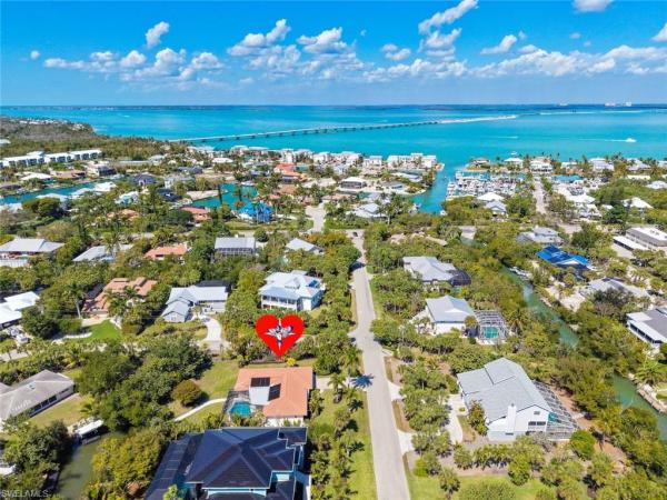 Anchors Aweigh, 668 Anchor Dr, Sanibel, Florida 33957, image 2