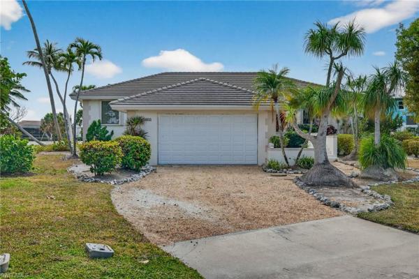 Beachview Country Club Estates, 1312 Par View Dr, Sanibel, Florida 33957, image 2