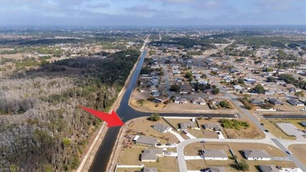 Fort Myers, 828 Youngreen Dr, Fort Myers, Florida 33913, image 3