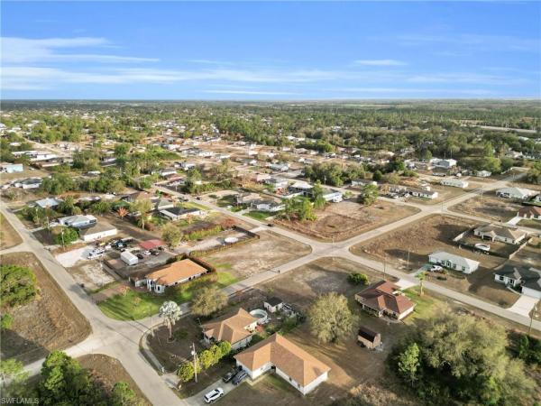 Lehigh Acres, 3917 SW 33rd St, Lehigh Acres, Florida 33976, image 1