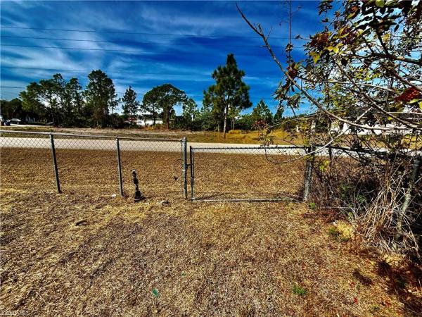 Lehigh Acres, 3112 W 42nd St, Lehigh Acres, Florida 33971, image 1