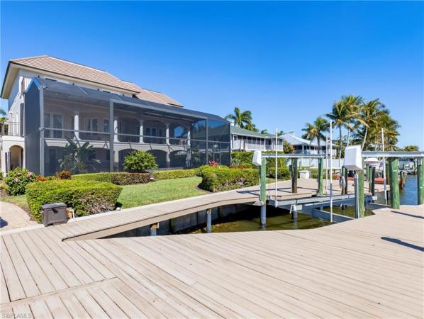 Palm Isles, 11731 Isle Of Palms Dr, Fort Myers Beach, Florida 33931, image 2