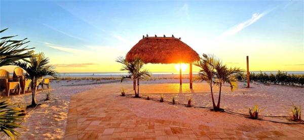 Casa Playa Resort, 510 Estero Blvd #304, Fort Myers Beach, Florida 33931, image 1