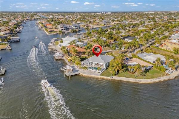 Yacht Club, 218 Bayshore Dr, Cape Coral, Florida 33904, image 3