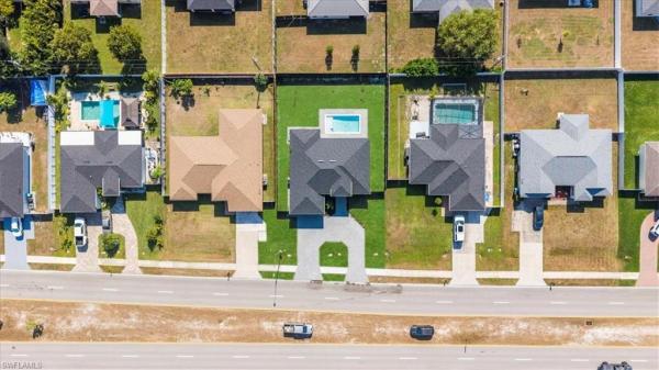 Cape Coral Residential, 624 W Tropicana Pkwy, Cape Coral, Florida 33993, image 2
