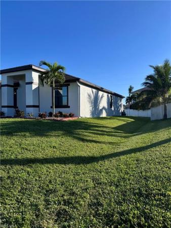 Cape Coral, 2322 SW 27th St, Cape Coral, Florida 33914, image 1