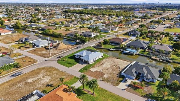 Cape Coral, 2000 30th Ter, Cape Coral, Florida 33914, image 2