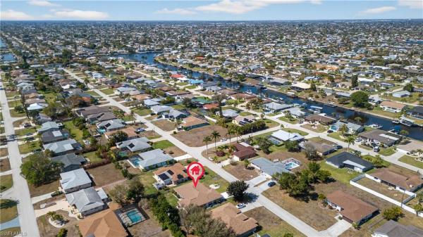 Cape Coral, 1308 SE 33rd St, Cape Coral, Florida 33904, image 1