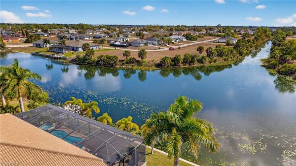 Cape Coral Residential, 1236 NE 40th St, Cape Coral, Florida 33909, image 2