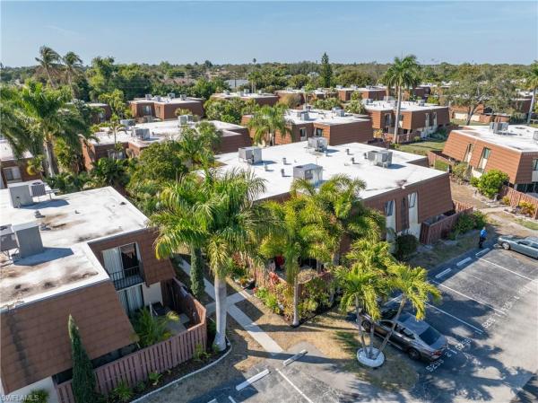 The Village Of Cedarbend, 5258 Cedarbend Dr #2, Fort Myers, Florida 33919, image 2