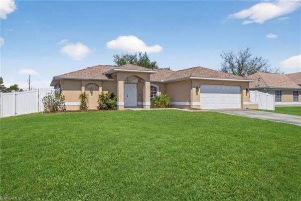 Cape Coral Residential, 113 14th St, Cape Coral, Florida 33993, image 2
