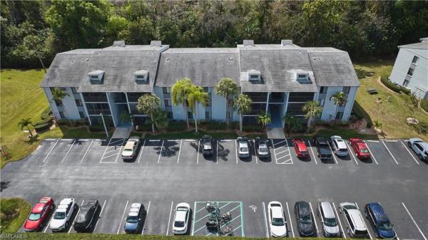 Pine Ridge Of Fort Myers Village, 9650 Green Cypress Ln #22, Fort Myers, Florida 33905, image 2