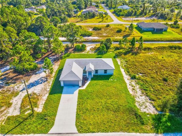 1246 E Ecclesia St, Lehigh Acres, Florida 33974, image 3
