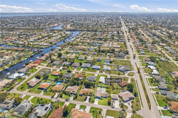 Cape Coral, 908 SE 21st Ter, Cape Coral, Florida 33990, image 1