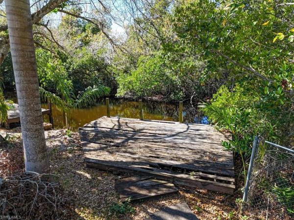 North Fort Myers No HOA, 137 Dow Ln, North Fort Myers, Florida 33917, image 3