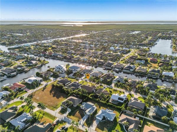 Cape Coral Residential, 4841 24th Pl, Cape Coral, Florida 33914, image 2
