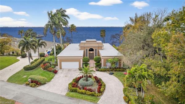 Georgetown, 19 George Town, Fort Myers, Florida 33919, image 1