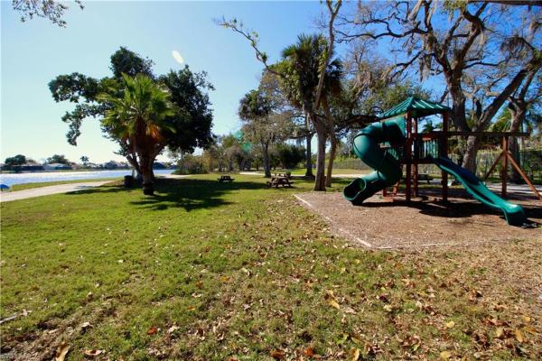 Isles Of Caloosa Yacht Racquet Club, 9641 Halyards Ct #12, Fort Myers, Florida 33919, image 3
