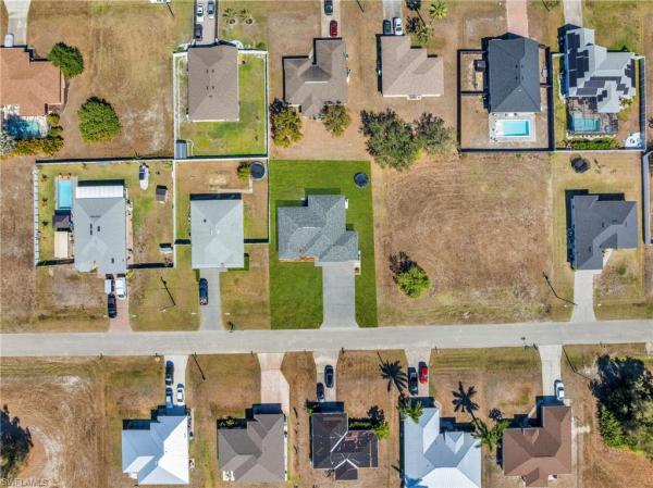 Cape Coral Residential, 403 17th Ter, Cape Coral, Florida 33993, image 2