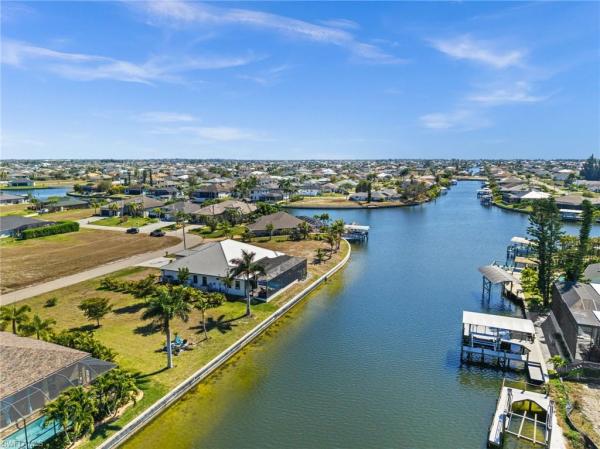 Cape Coral Residential, 1418 37th Pl, Cape Coral, Florida 33993, image 2
