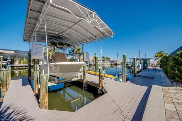 Island Harbors, 2702 Bruce St, Matlacha, Florida 33993, image 2