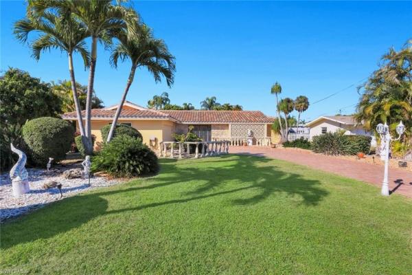 Yacht Club, 5201 Willow Ct, Cape Coral, Florida 33904, image 2