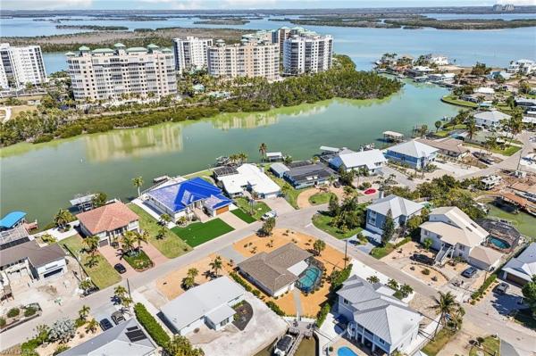 Laguna Shores, 8338 Lagoon Rd, Fort Myers Beach, Florida 33931, image 2