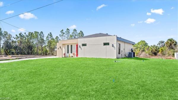 Lehigh Acres, 906 Capetown Ave, Lehigh Acres, Florida 33974, image 1