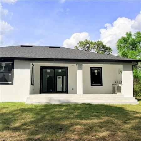 860 E Kildare St, Lehigh Acres, Florida 33974, image 1