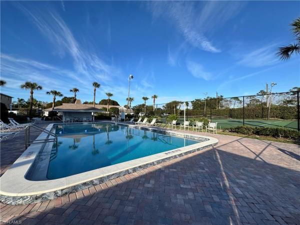 9610 Victoria Ln #D302, Naples, Florida 34109, image 3