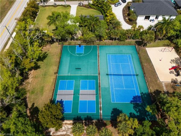 Venetian Village, 9710 Las Casas Dr, Fort Myers, Florida 33919, image 2