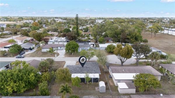 Bowling Green, 1652 Jamestown Ct, Fort Myers, Florida 33907, image 3