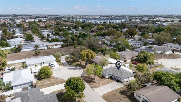 Bowling Green, 1652 Jamestown Ct, Fort Myers, Florida 33907, image 1