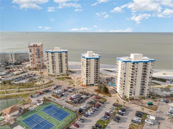 Estero Beach & Tennis Club, 7330 Estero Blvd #202, Fort Myers Beach, Florida 33931, image 3