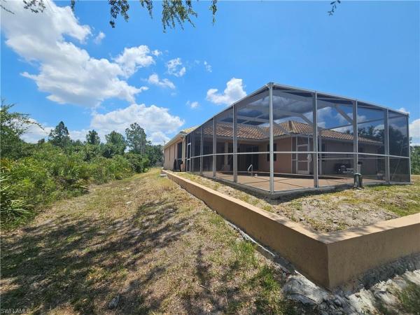 Lehigh Acres, 809 Lincoln Ave, Lehigh Acres, Florida 33972, image 2