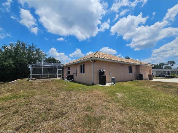 809 Lincoln Ave, Lehigh Acres, Florida 33972, image 1