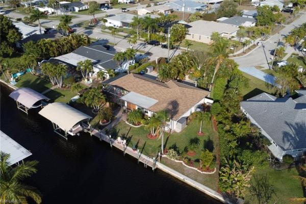 Lochmoor Waterway Estates, 4419 Pacific Cir, North Fort Myers, Florida 33903, image 2