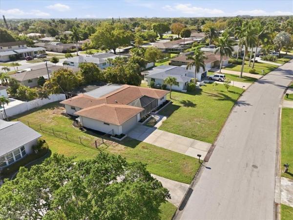Tanglewood, 5051 Fairfield Dr, Fort Myers, Florida 33919, image 2