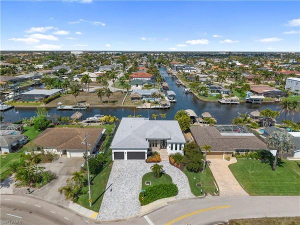 Yacht Club, 1021 Lucerne Ave, Cape Coral, Florida 33904, image 2