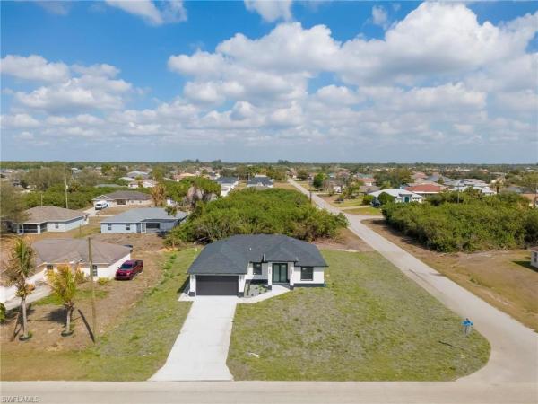 Lehigh Acres, 5000 Banning St, Lehigh Acres, Florida 33971, image 1