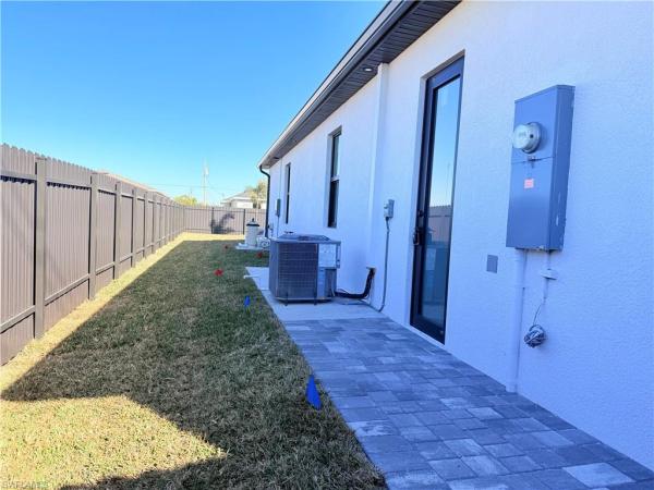 Cape Coral, 909 N Santa Barbara Blvd, Cape Coral, Florida 33993, image 1