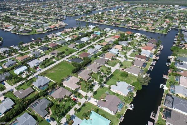 Cape Coral, 2216 43rd Ln, Cape Coral, Florida 33914, image 2