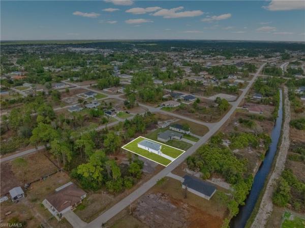 Lehigh Acres Residential, 725 E Lamar St, Lehigh Acres, Florida 33974, image 2