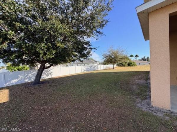 Cape Coral, 360 24th Pl, Cape Coral, Florida 33991, image 2